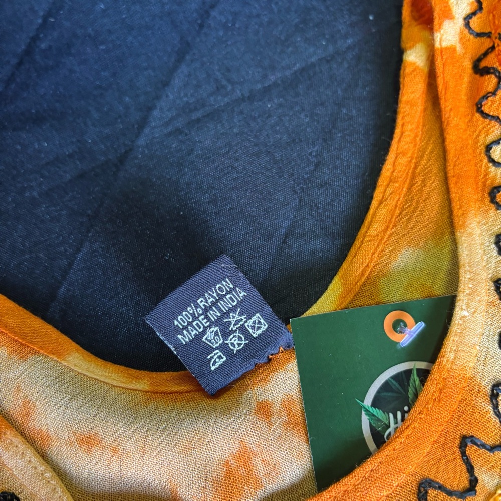 Tie-Dye Sleeveless Boho Dress – Flowy & Vibrant - Picture 4 of 9